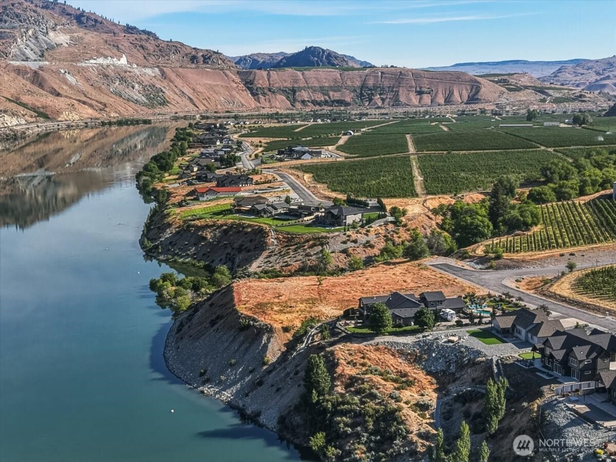 33 S Shore Drive Orondo WA 98843