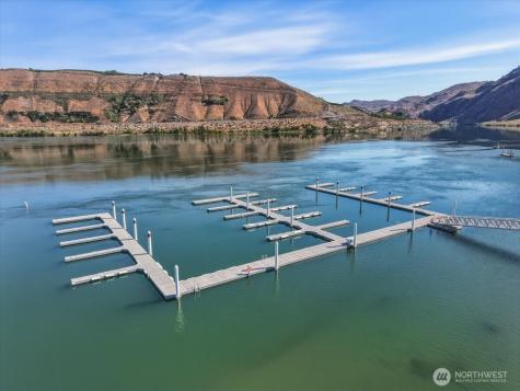 33 S Shore Drive Orondo WA 98843