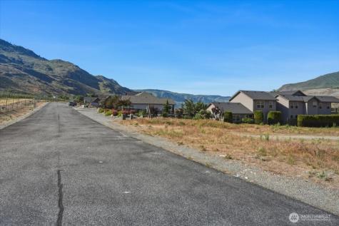 33 S Shore Drive Orondo WA 98843