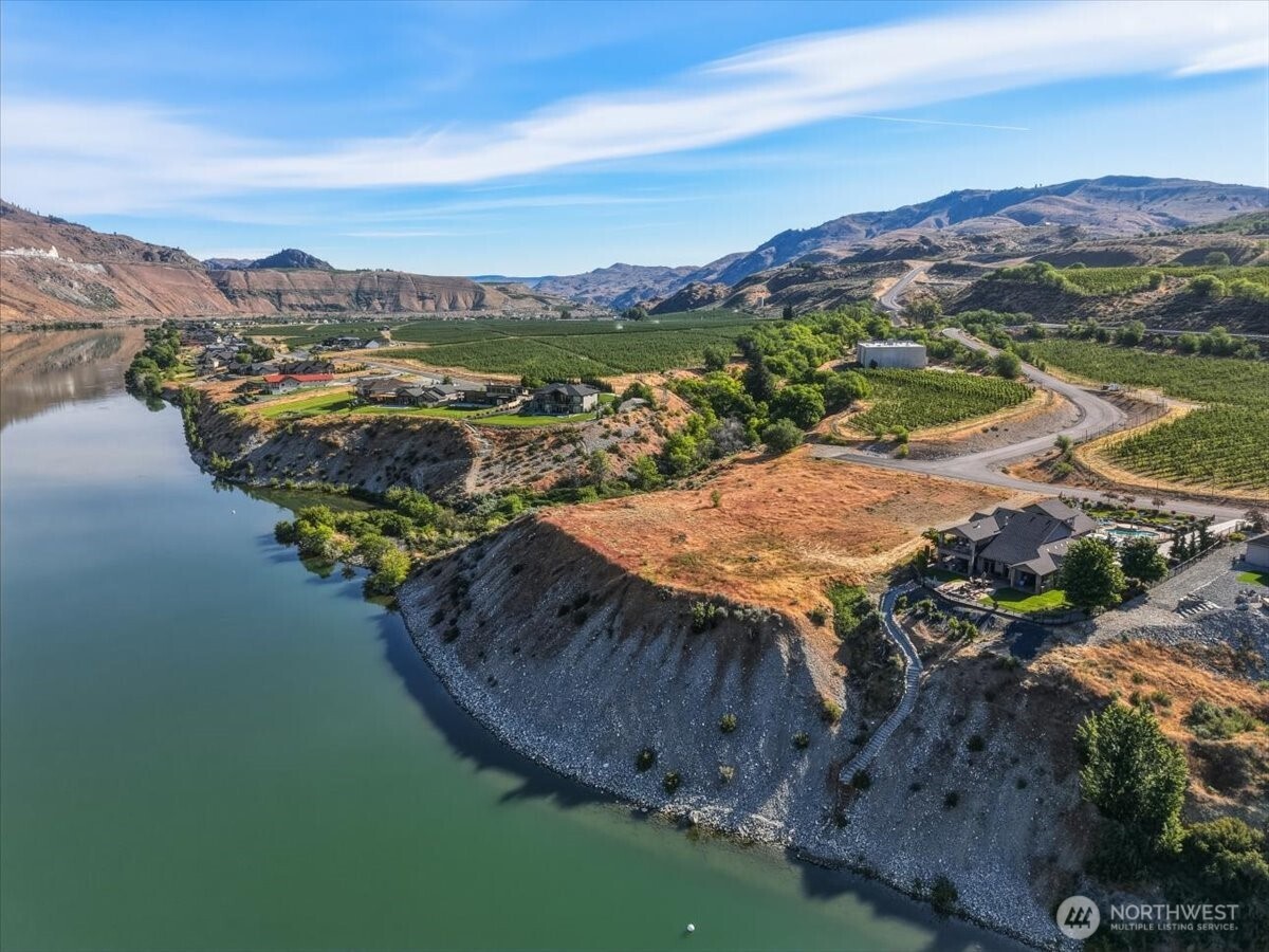 33 S Shore Drive Orondo WA 98843