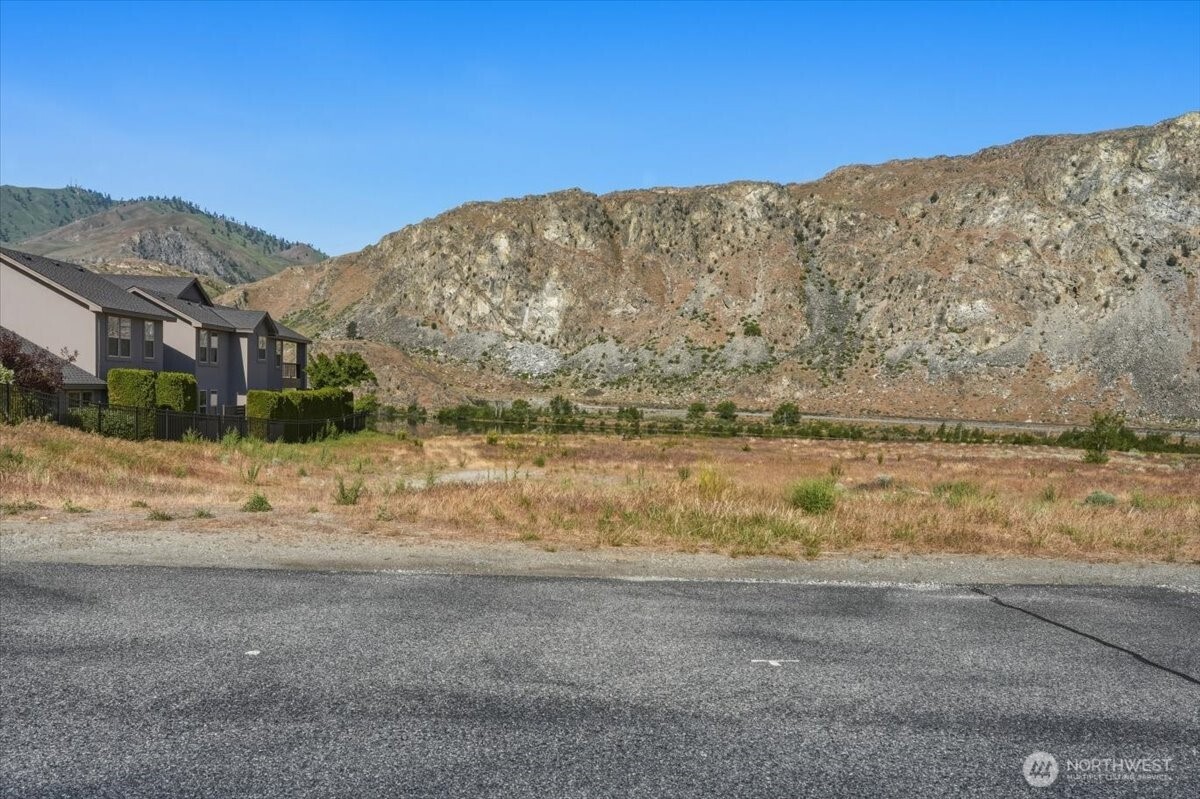 33 S Shore Drive Orondo WA 98843