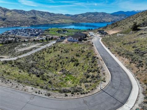 905 Long Drive Chelan WA 98816