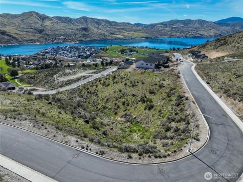 905 Long Drive Chelan WA 98816