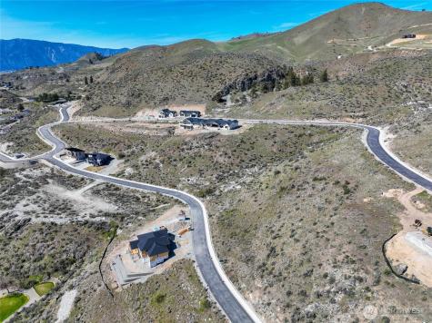 905 Long Drive Chelan WA 98816