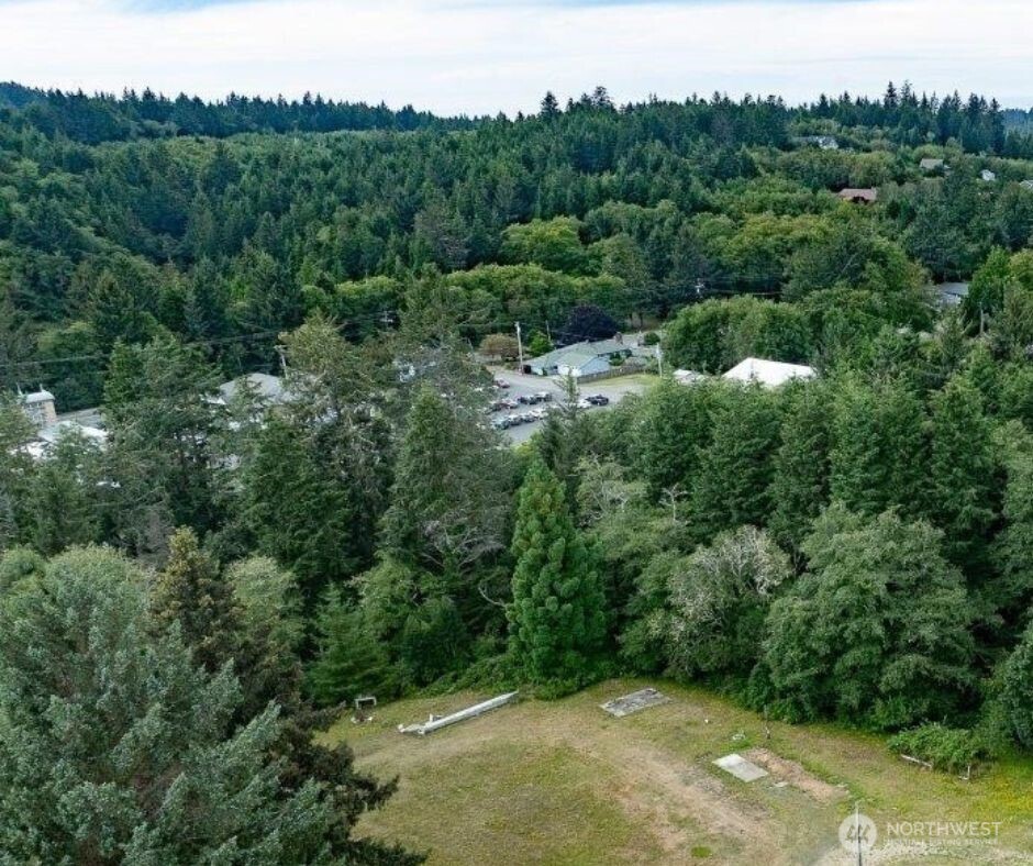 310 Cedar Street NE Ilwaco WA 98624