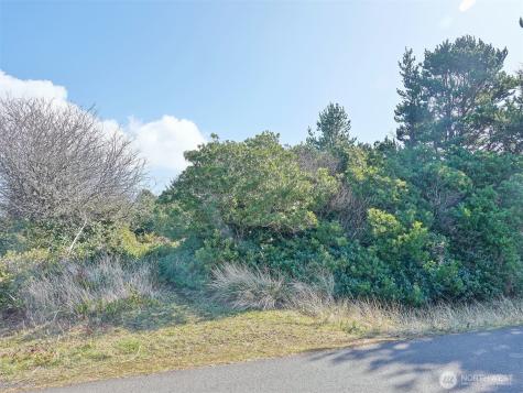 470 Sand Dune Avenue SW Ocean Shores WA 98569