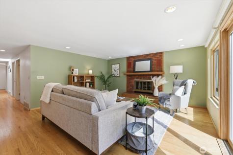 7032 132nd Avenue NE Kirkland WA 98033