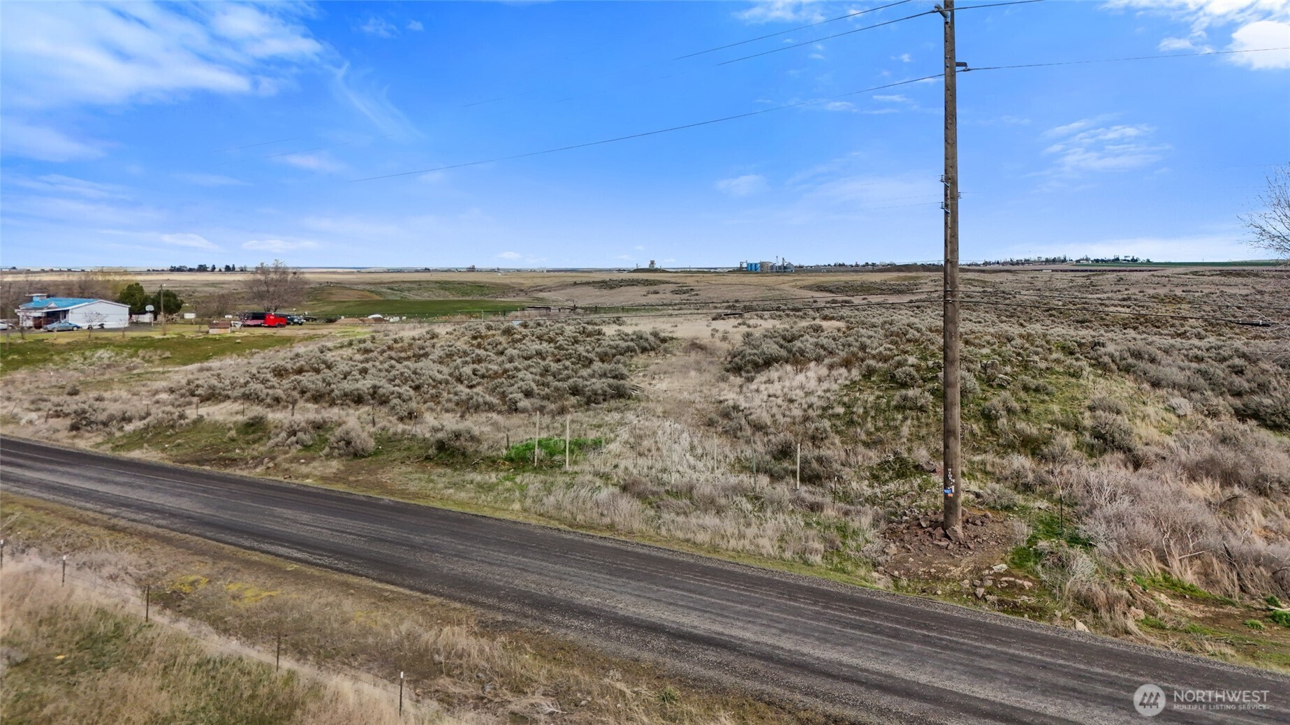 9051 SE Rd S Warden WA 98857