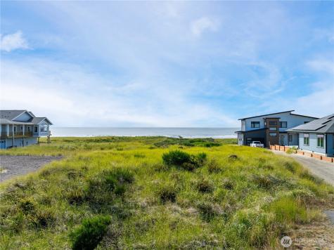 615 Dune Crest Loop Westport WA 98595