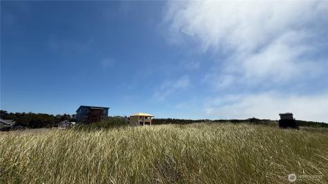 615 Dune Crest Loop Westport WA 98595