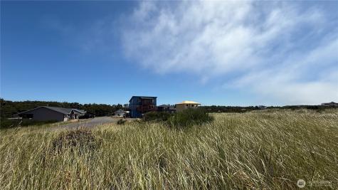 615 Dune Crest Loop Westport WA 98595