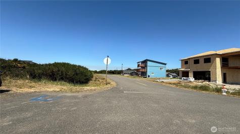 615 Dune Crest Loop Westport WA 98595