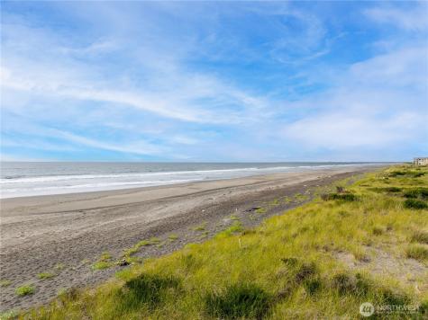 615 Dune Crest Loop Westport WA 98595