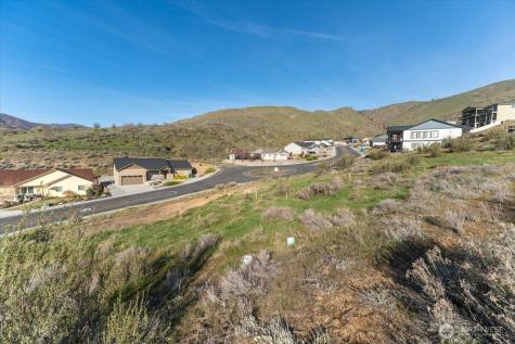 9988 Saska Way Entiat WA 98822