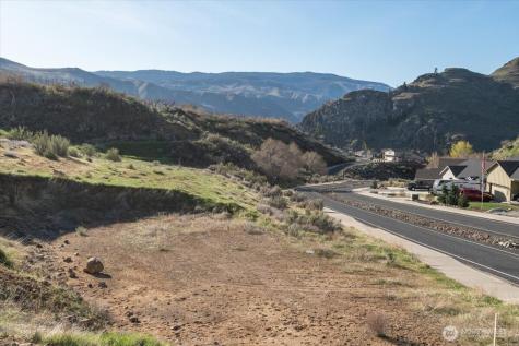 9988 Saska Way Entiat WA 98822