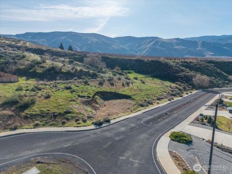 9988 Saska Way Entiat WA 98822