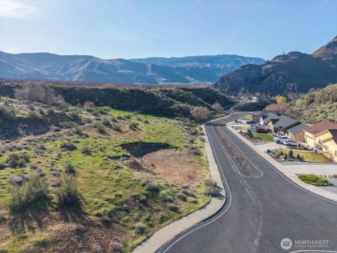 9988 Saska Way Entiat WA 98822