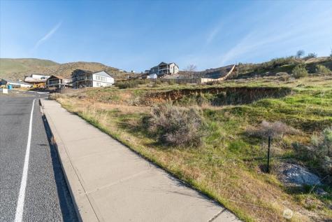 9988 Saska Way Entiat WA 98822