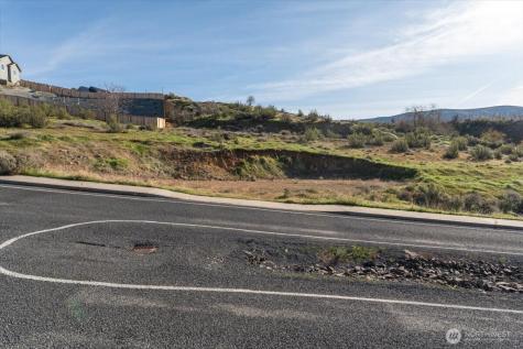 9988 Saska Way Entiat WA 98822