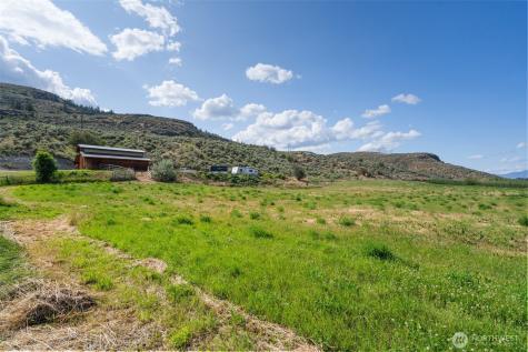 36 Rooster Flats Oroville WA 98844
