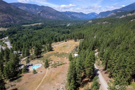 58 Homestead Road Winthrop WA 98862