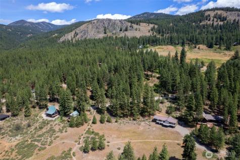58 Homestead Road Winthrop WA 98862