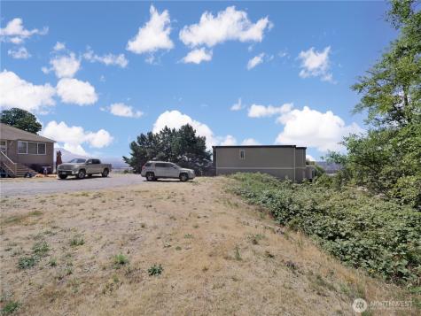 2910 44th Avenue NE Tacoma WA 98422