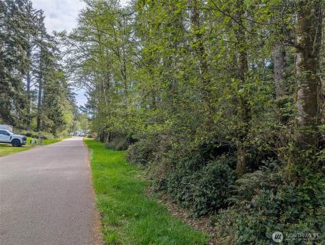 757 Evergreen Avenue SE Ocean Shores WA 98569