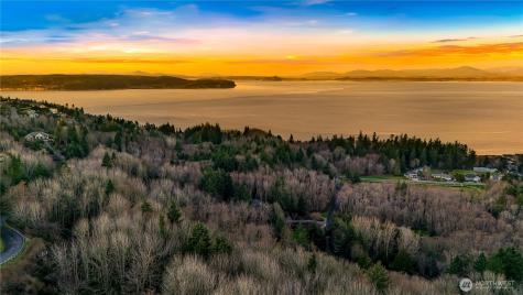 927 Grennan Place Camano Island WA 98282