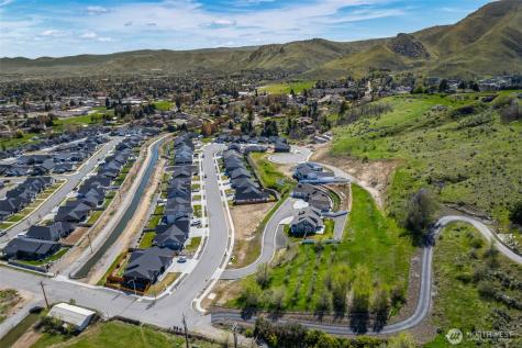 935 Silas Lane Wenatchee WA 98801