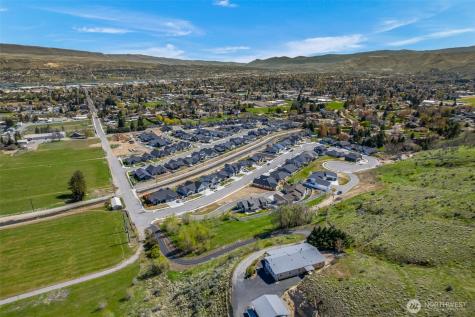 935 Silas Lane Wenatchee WA 98801