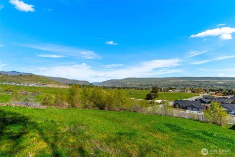 935 Silas Lane Wenatchee WA 98801