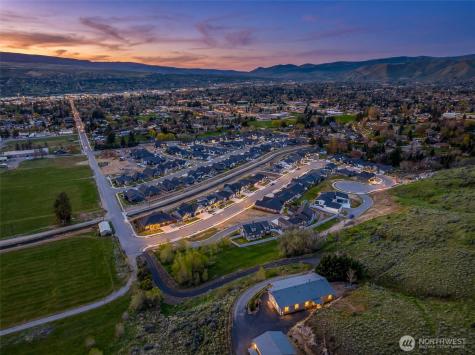 935 Silas Lane Wenatchee WA 98801