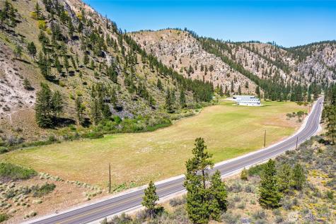 4482 Navarre Coulee Road Chelan WA 98816