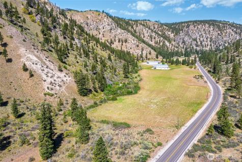 4482 Navarre Coulee Road Chelan WA 98816