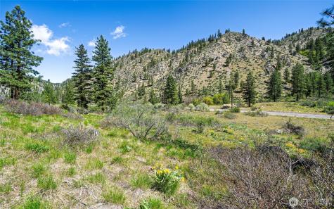 4482 Navarre Coulee Road Chelan WA 98816