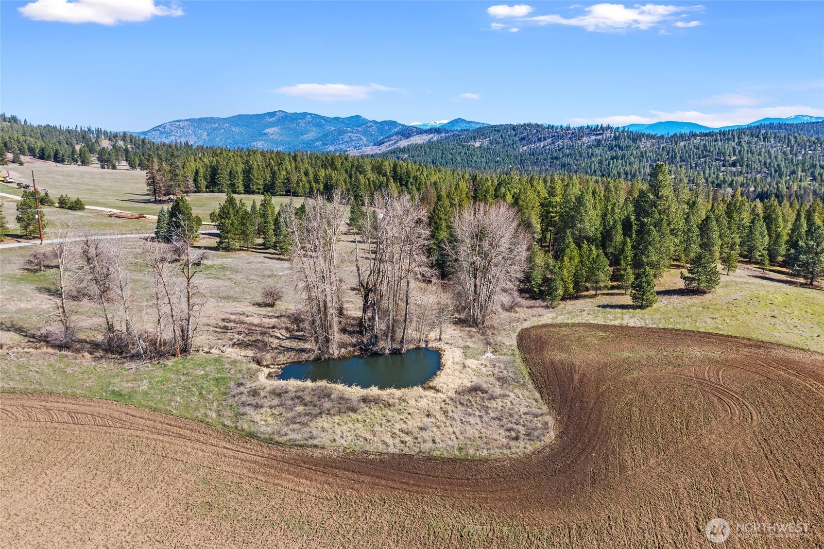 2068 Addy-gifford Road Addy WA 99101