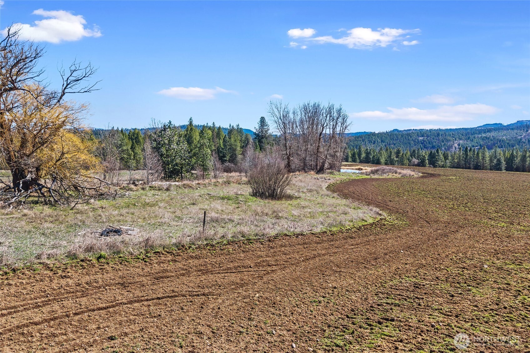 2068 Addy-gifford Road Addy WA 99101