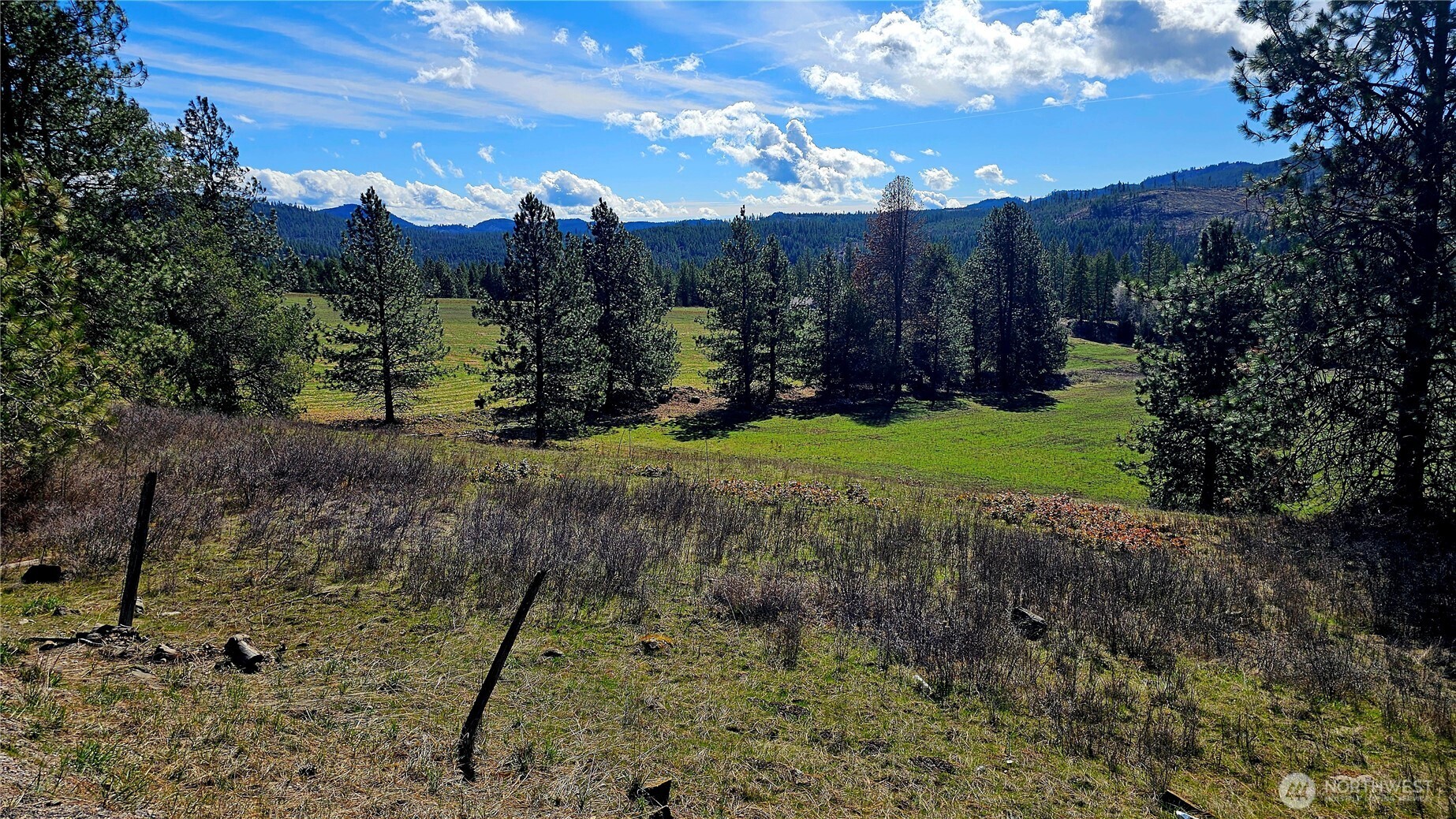 2068 Addy-gifford Road Addy WA 99101