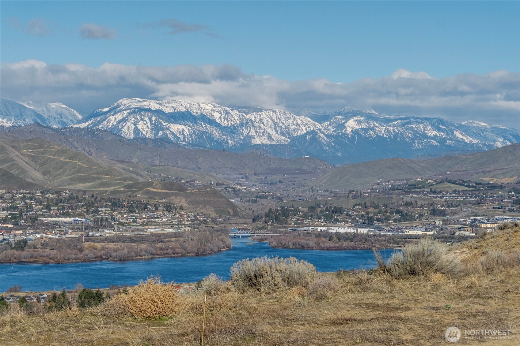 621 Upper Daniels Drive East Wenatchee WA 98802