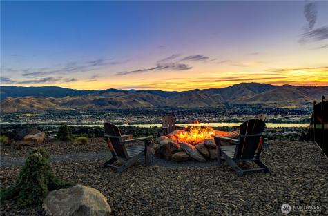 904 NE Conner Court East Wenatchee WA 98802