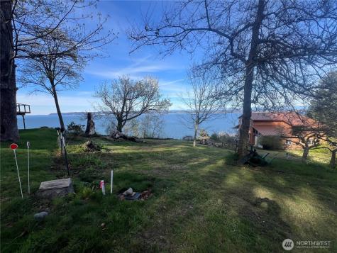 27 E Port Gardner Drive Everett WA 98206