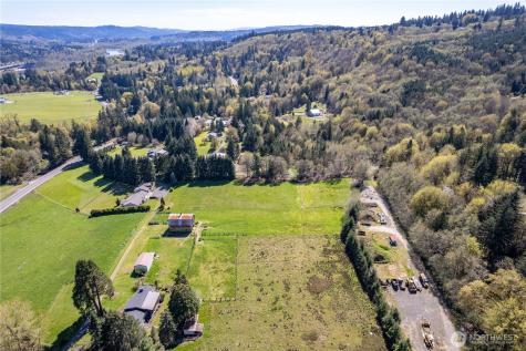 100 Magpie Drive Castle Rock WA 98611