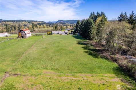 100 Magpie Drive Castle Rock WA 98611