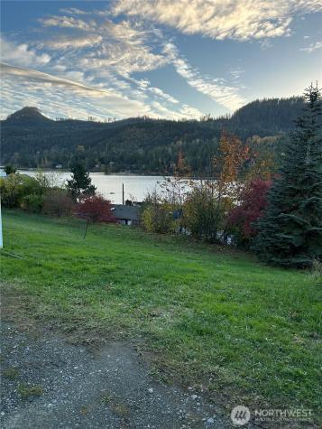 18576 Mason Court Mount Vernon WA 98274