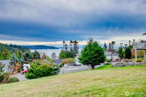 4512 Queen Ann Way Anacortes WA 98221