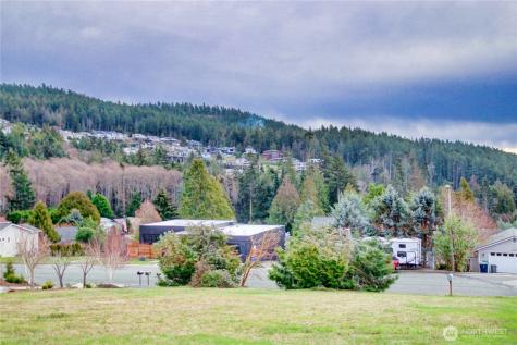 4512 Queen Ann Way Anacortes WA 98221