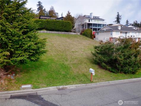 4512 Queen Ann Way Anacortes WA 98221