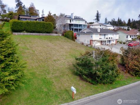 4512 Queen Ann Way Anacortes WA 98221