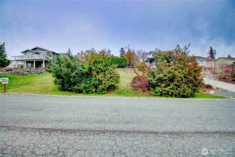 4512 Queen Ann Way Anacortes WA 98221